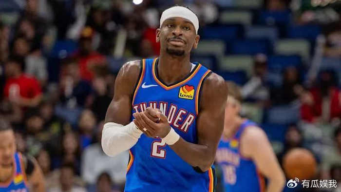 绿军逆转雷霆终结12连胜 塔图姆布朗联手轰出4