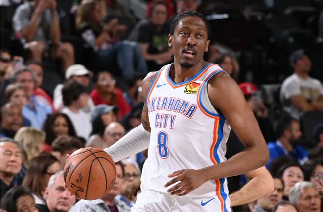 雷霆大胜快船豪取七连胜 杰伦-威廉姆斯关键表现