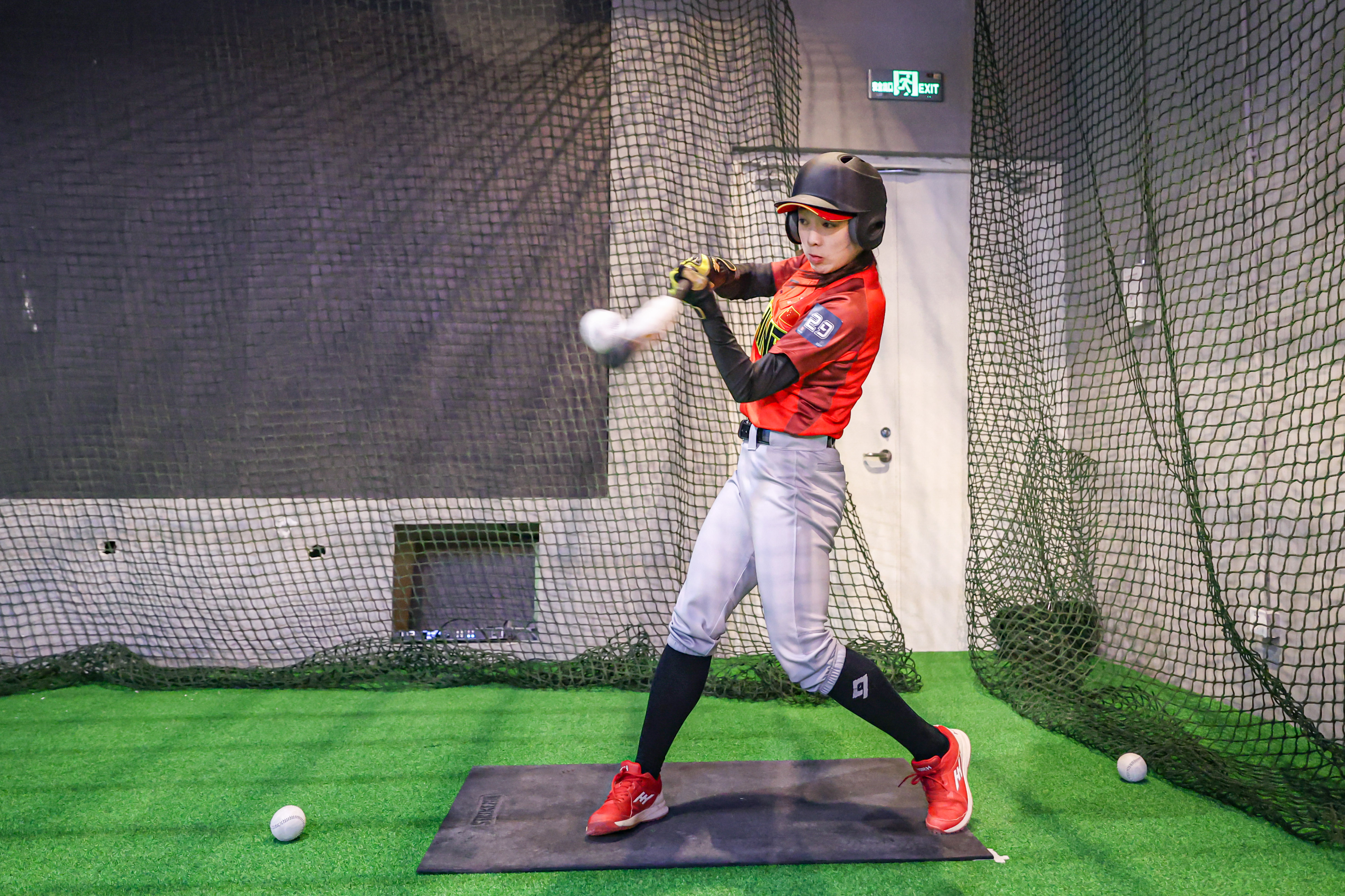 首届首都高校模拟本垒打挑战赛在西三旗万象汇