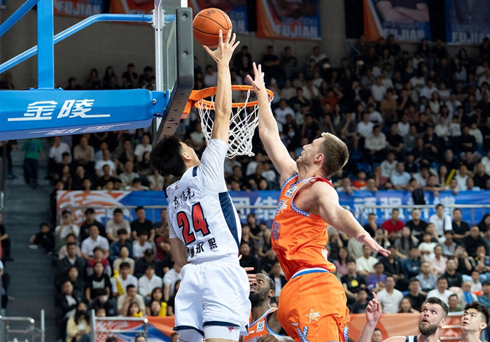 广东队收官战遭福建逆转 三连败冲击季后赛